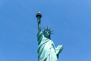 Looking at the symbol of New York, the Statue of Liberty