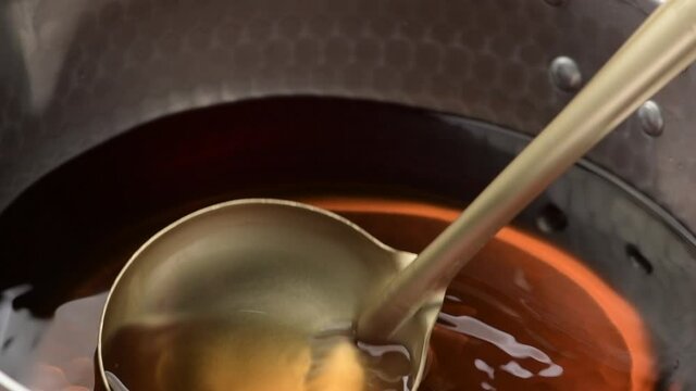 出汁づくり　スローモーション