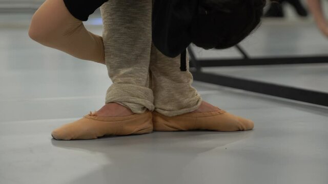 Pies Bailarina Calentando Ensayando Danza Clasica