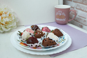 Dessert strawberries in chocolate made at home with your own hands.