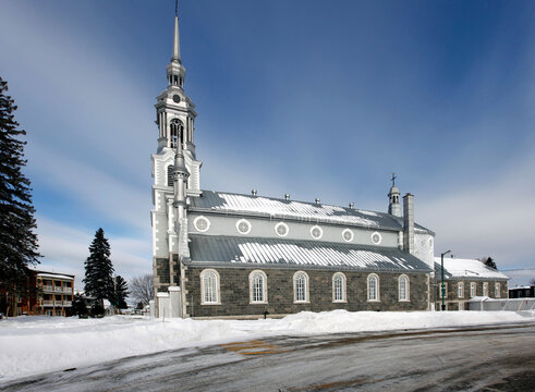 L'&eacute;glise de Saint-Basile dans Portneuf au Qu&eacute;bec