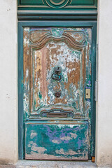Porte décapée.