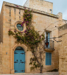 Fototapeta na wymiar Typical house in Mdina, in the center of the island of Malta