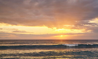 Fototapeta na wymiar Picture of a seascape at beautiful golden sunset.