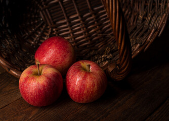 Típica manzana Gala de Lleida, España.