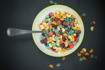 Cereal con leche para el desayuno - obrazy, fototapety, plakaty