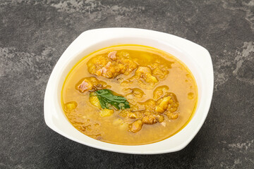 Pea soup with smoked meat