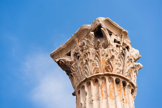 Greece, Athens, Corinthian column of Temple of Olympian Zeus