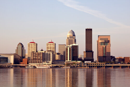USA, Kentucky, Louisville, Morning skyline