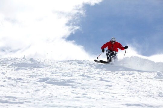 USA, Colorado, Telluride, Skier on fresh powder snow
