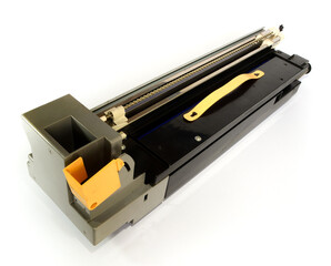 The old photosensitive drums of laser printers and copiers are consumables used for copiers in the print media business, where both color documents and monochrome images are placed on white.