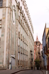 LAS PAREDES DE LA ENSEÑANZA