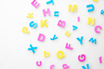 不規則なアルファベットの構成