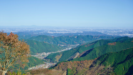 The scene of mountains in autumn.
