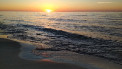 zachód słońca nad morzem