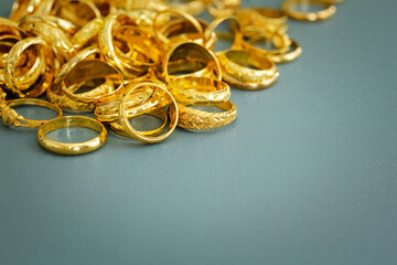 group of many design gold rings