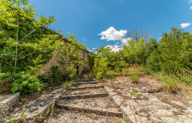 Maison traditionnelle à Simiane-la-Rotonde, France