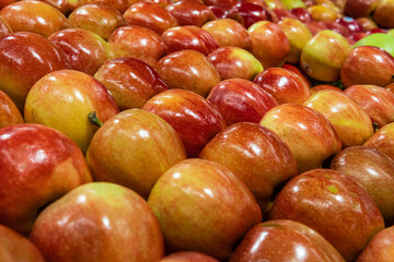 red apples in a market