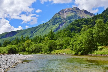 上高地 焼岳　夏景色