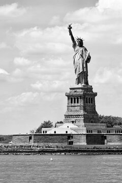 Fototapeta Statue of Liberty black and white