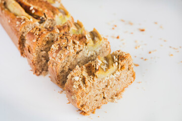 crunchy banana bread with cinnamon