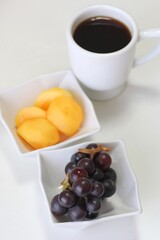 葡萄と柿とコーヒー