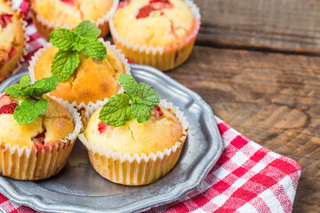 strawberries muffin (1)