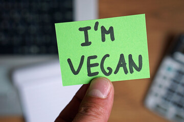I'm vegan written n a memo at the office - obrazy, fototapety, plakaty