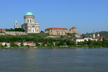 Fototapeta na wymiar Basilica in Esztergom, Hungary from the Slovakian side of the river Danube