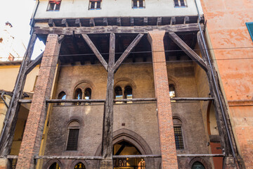 Le Tre Frecce (Three Arrows) building in Bologna, Italy © Matyas Rehak