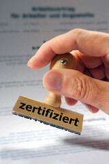 Stempel mit Aufschrift zertifiziert
