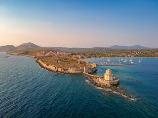 Naklejka premium Aerial view over Methoni Castle and the fortified city in Methoni, Messenia, Greece
