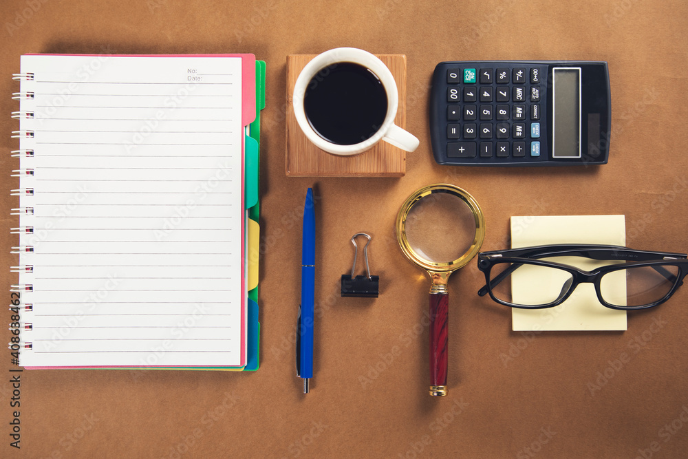 Poster notepad with magnifier and calculator with coffee