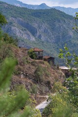 Fototapeta na wymiar house in the mountains