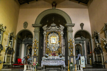 Fototapeta na wymiar Volterra, Italy. Beautiful interiors of catholic church (Chiesa di San Francesco) in Volterra.