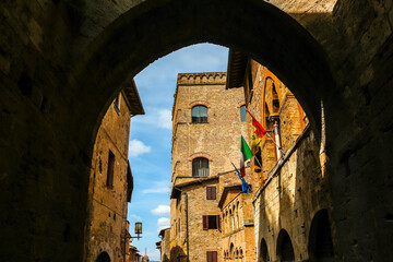 San Gimignano, Italy. Beautiful architecture of San Gimignano, small city in Toscana region. - obrazy, fototapety, plakaty