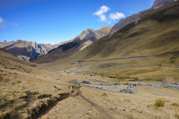 Fototapeta na wymiar Beautiful sceneries along the Cancanapunta pass on the Cordillera Huayhuash circuit, Ancash, Peru