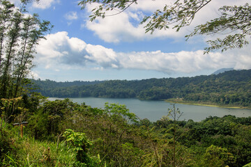 Fototapeta na wymiar view at lake Tamblingan near Munduk, Bali, Indonesia