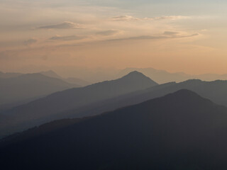 Obraz premium sunset in the mountains