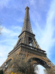 Fototapeta na wymiar Eiffel Tower shot from the ground. 