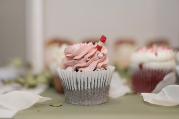 Wedding dessert table cupcake