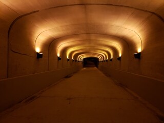 Fototapeta na wymiar light in the tunnel