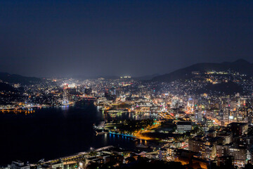 Fototapeta na wymiar 鍋冠山公園展望台からの長崎市街地夜景