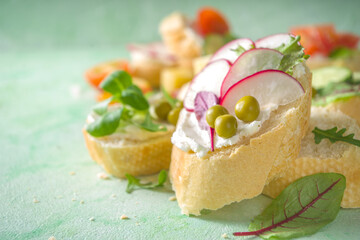 Breakfast spring sandwiches