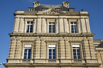 Fototapeta na wymiar Pavillon du palais du Luxembourg à Paris, France