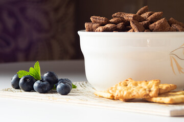 quick milk breakfast with berries and cookies