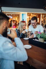 Online fun at the cafe