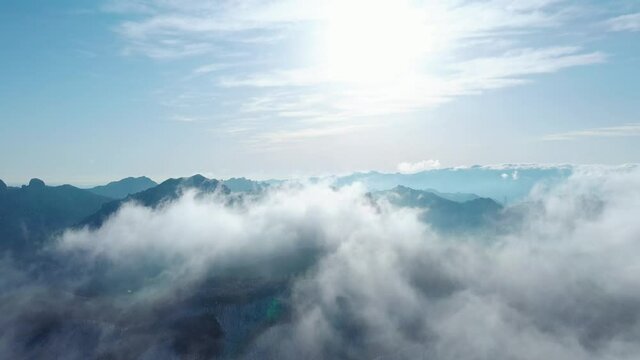 雲海・冬・雪山・ドローン・空撮