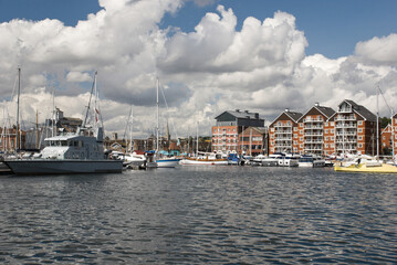 Fototapeta na wymiar Ipswich waterfront marina on sunny day