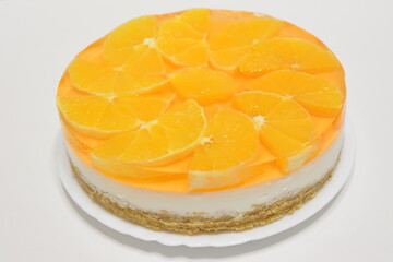 Fototapeta na wymiar cheesecake with oranges